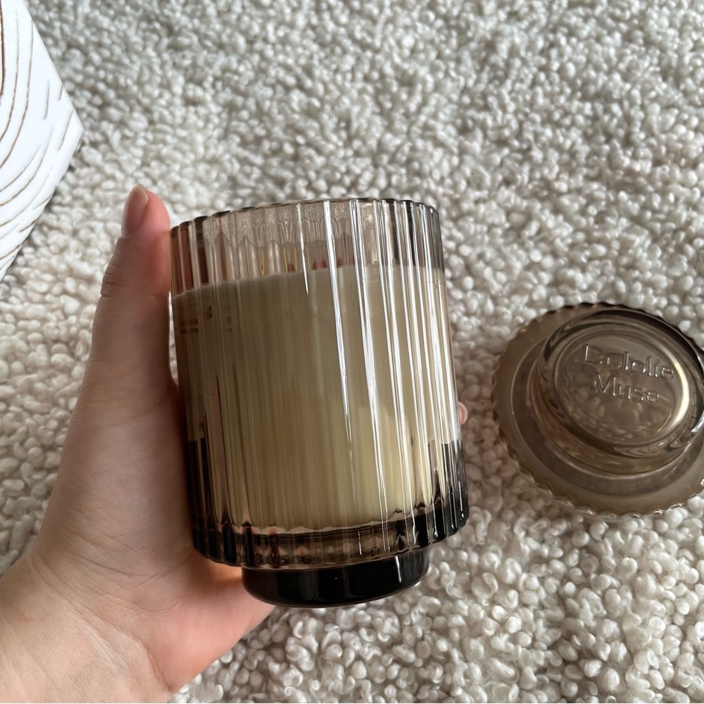La Jolie Muse island coconut candle - Picture 3 of 6